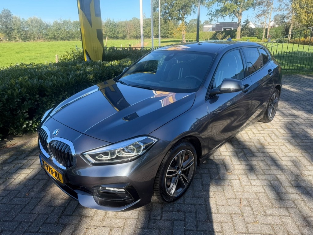 BMW 1-Serie 118i Executive Edition Aut7 Sport Line / Carplay