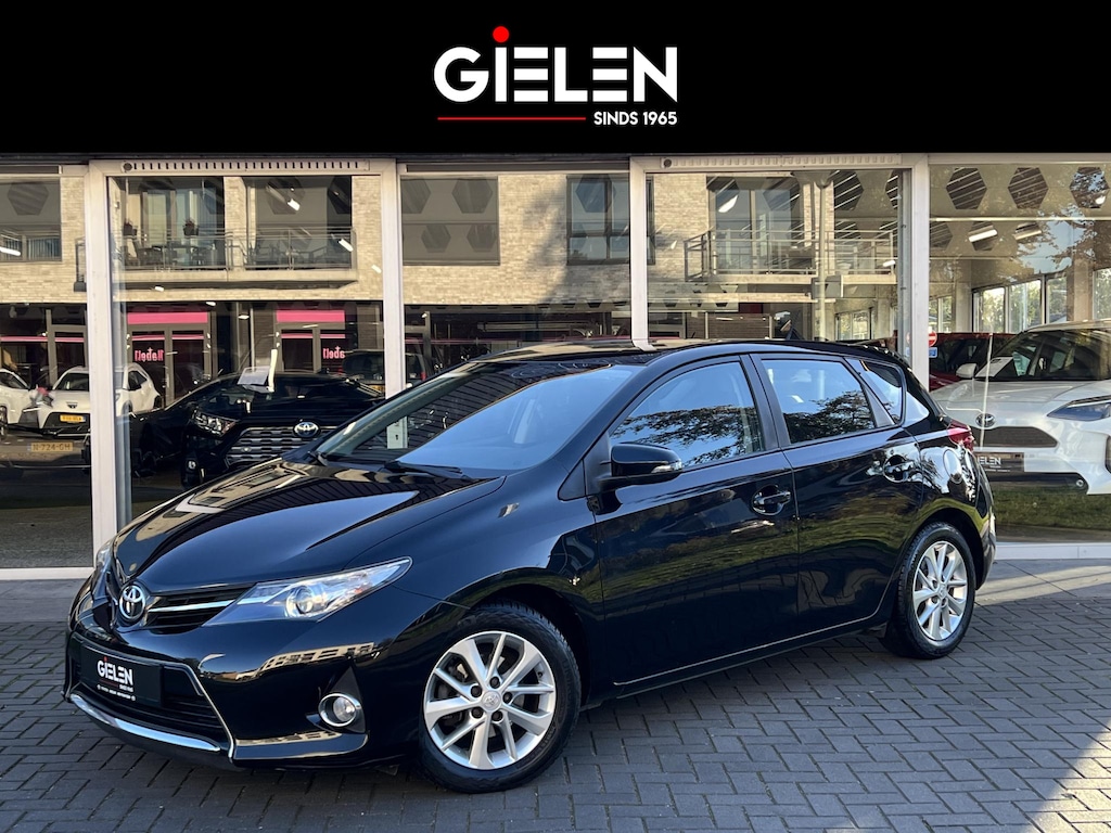 Toyota Auris 1.3 Now | Trekhaak, Climate control, Lichtmetalen velgen, Cruise control
