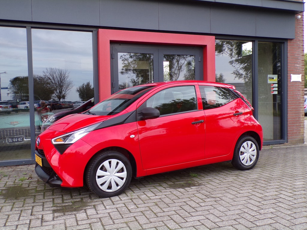 Toyota Aygo 1.0 VVT-i x-fun Airco Cruise NAP!