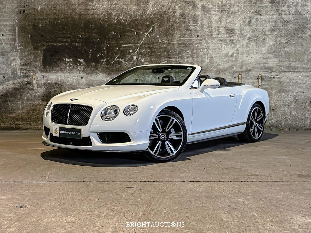 Bentley Continental GTC 4.0 V8