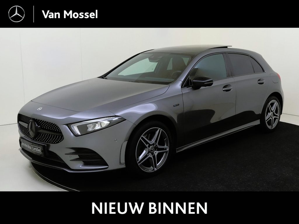 Mercedes-Benz A-klasse 250 e Business Solution AMG Limited / Night-Pakket / Panaromadak /