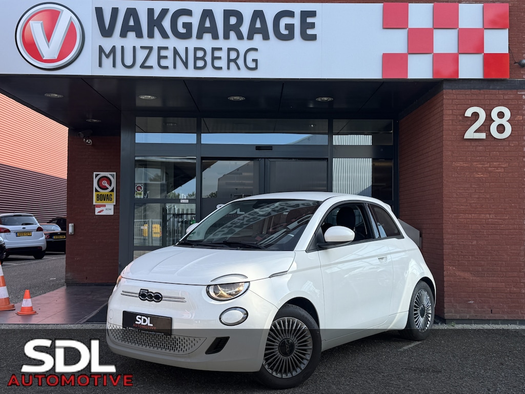 Fiat 500e Icon 42 kWh 118pk // APPLE CARPLAY / ANDROID AUTO // CLIMA // CRUISE-CONTROL // 16'' LICHT METALEN VELGEN //