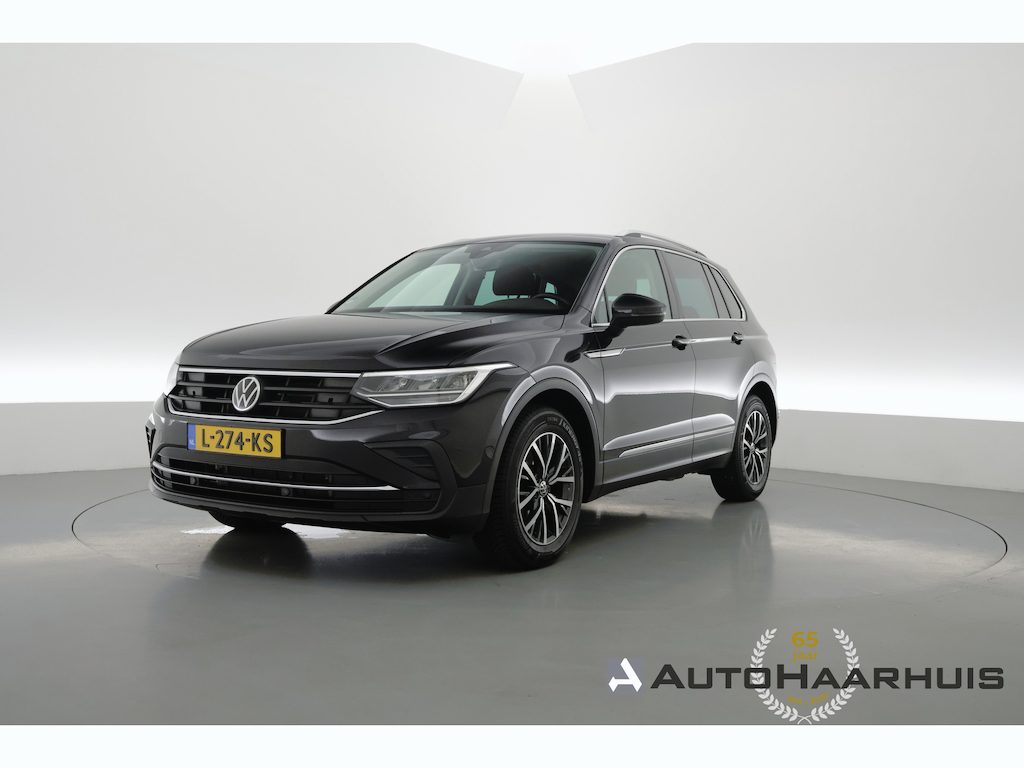 Volkswagen Tiguan 1.5 TSI Life Business | Rijklaar! | Adapt. Cruise | Trekhaak | Navi | PDC V+A | Apple CarPlay | Stoel- Stuurverw.