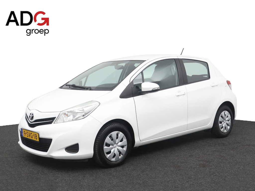 Toyota Yaris 1.0 VVT-i Now | Airco | Radio-cd speler | Trekhaak |