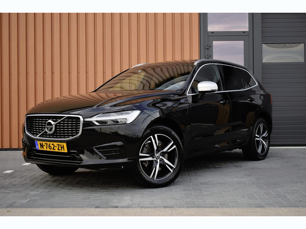 Volvo XC60 2.0 T8 Twin Engine AWD R-Design | Pano | Trekhaak