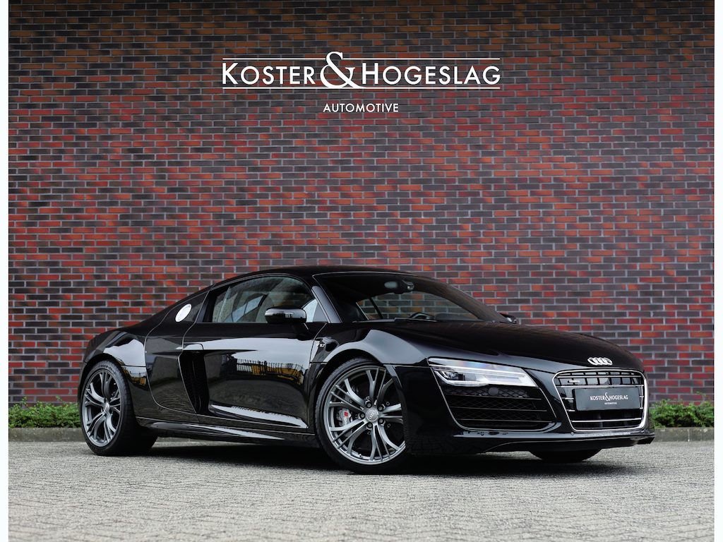 Audi R8 5.2 FSI quattro | Exclusive - Handbak - Historie