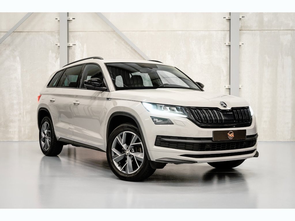 Skoda Kodiaq 1.5 TSI Sportline Business | Trekhaak | 19'' | Memory | Stoelverwarming | Camera | PDC | Carplay