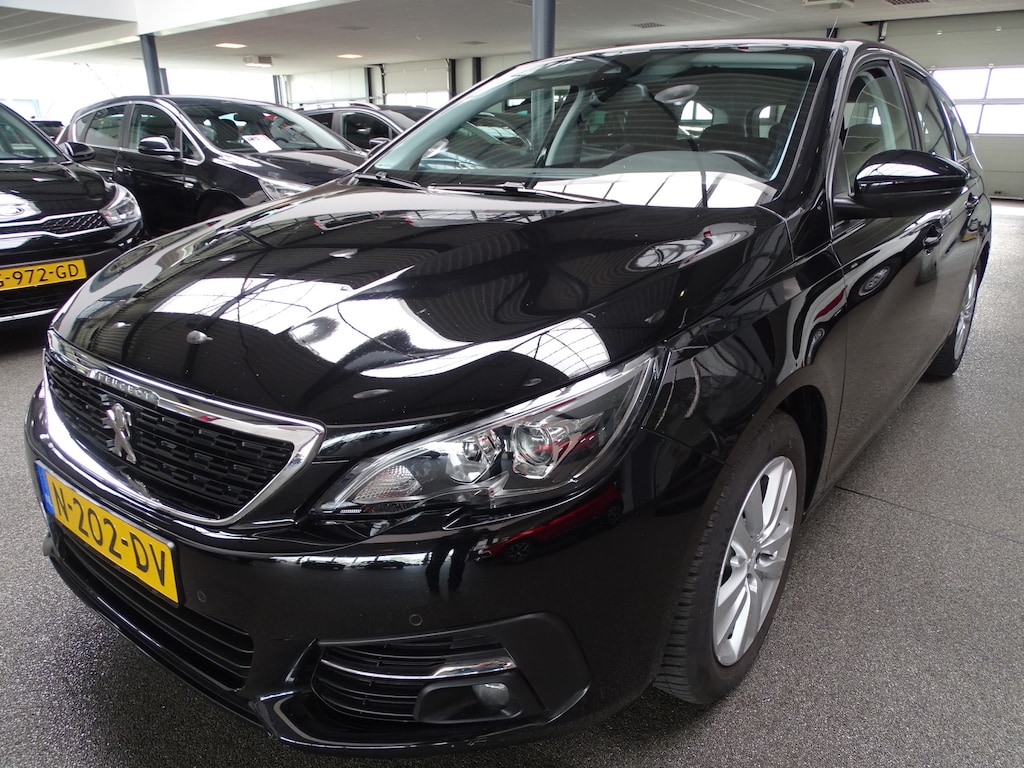 Peugeot 308 SW 1.2 PureTech Blue Active / Navi, Carplay, Cruise, PDC, Etc.