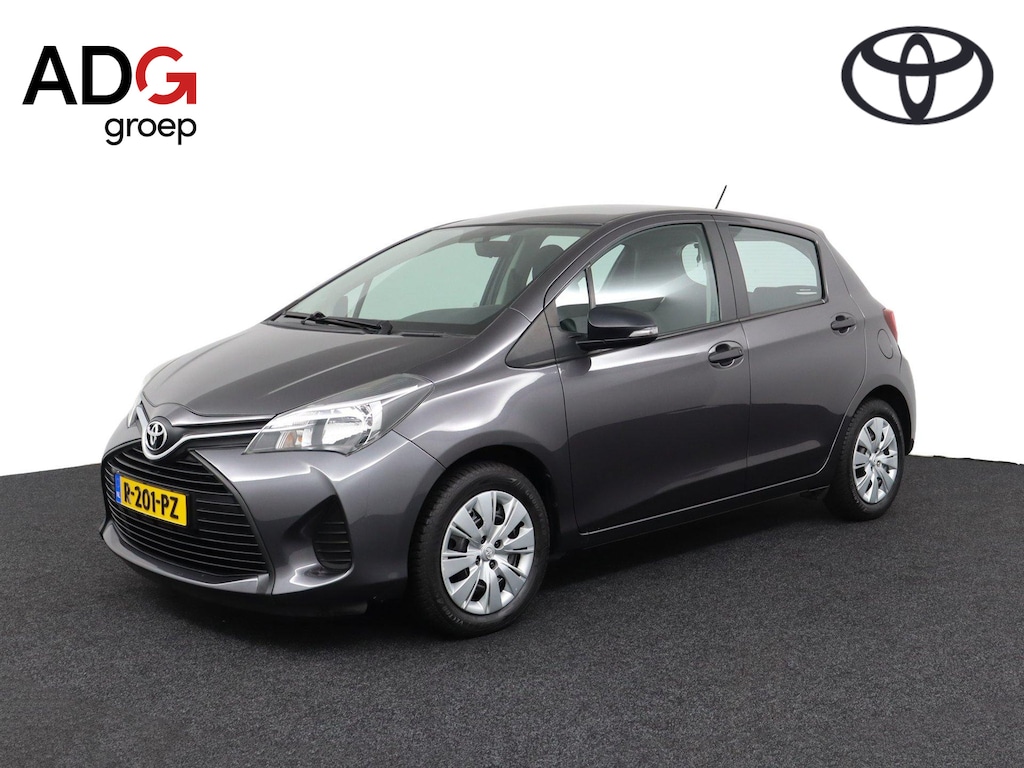 Toyota Yaris 1.0 VVT-i Aspiration | Airco | Trekhaak | All season banden |