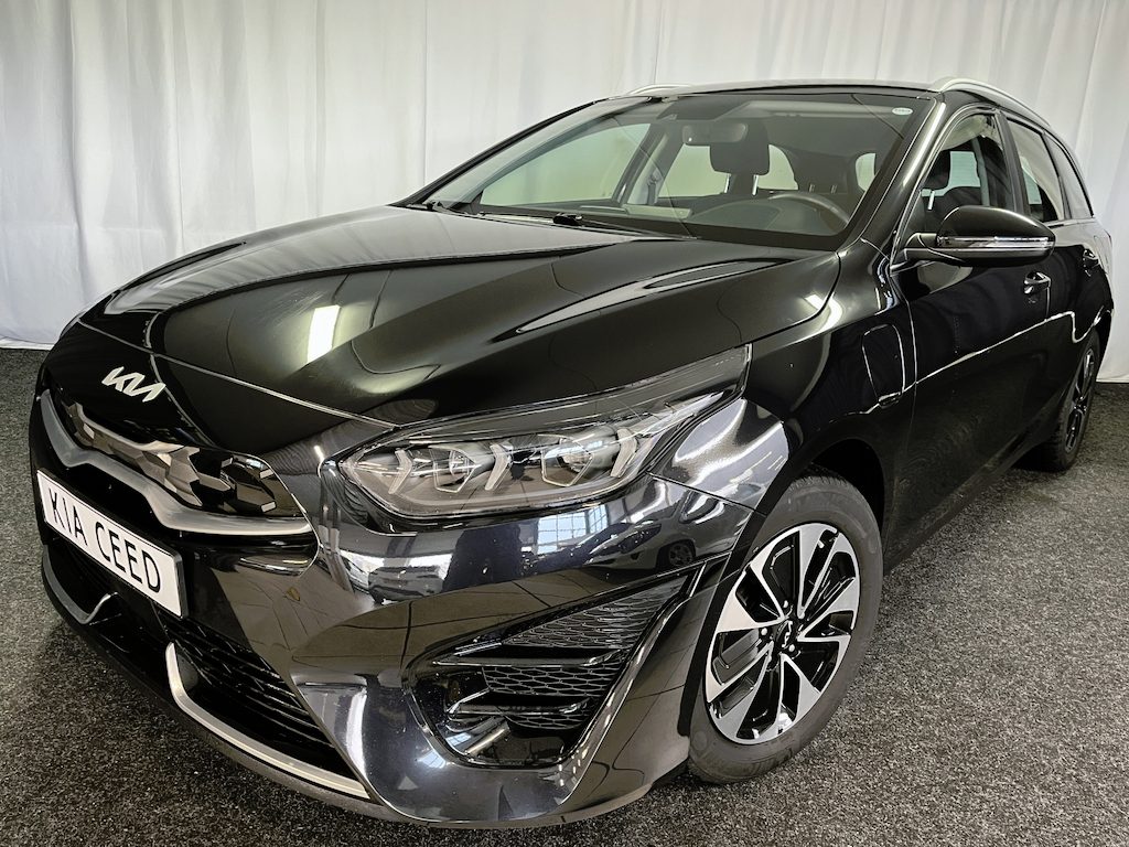 Kia Ceed Sportswagon 1.6 GDI PHEV PLUG-IN DynamicLine 1E EIGN/ECC/APPLE/ADAPTIVE/CAMERA