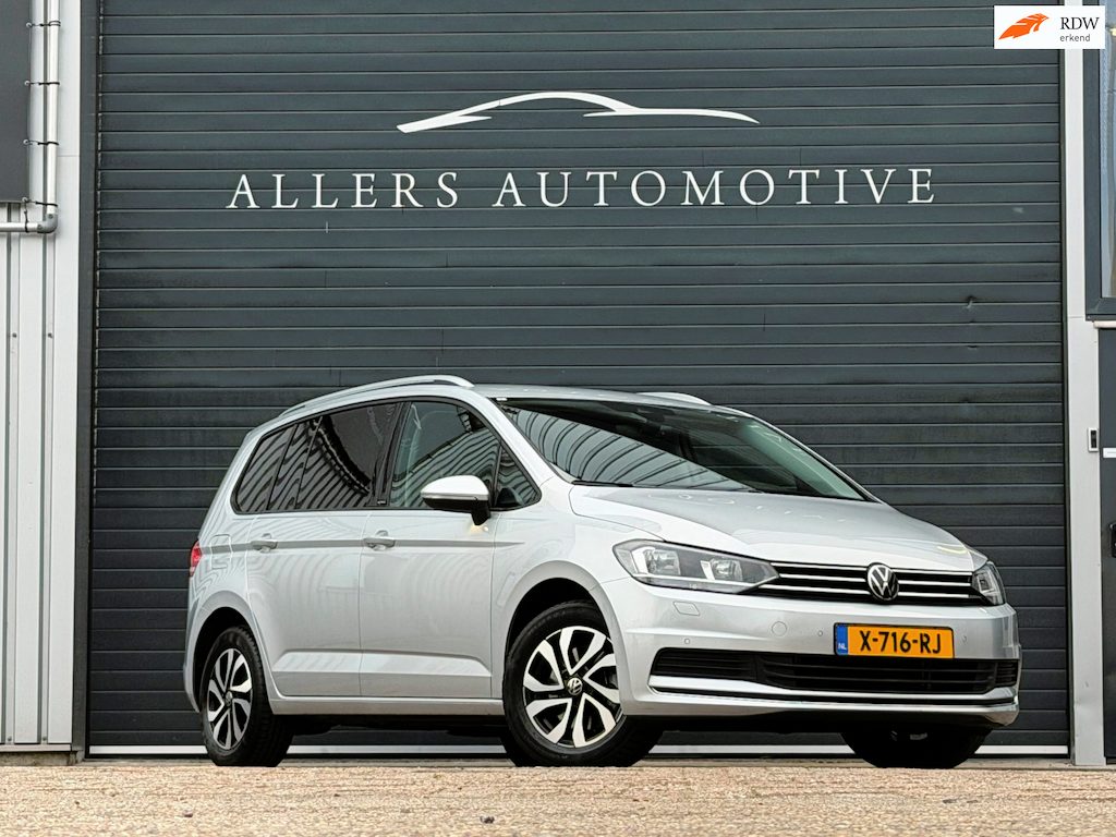 Volkswagen Touran 1.5 TSI Highline 7p|AUTOMAAT|NAVI|STOEL VERWRM.|