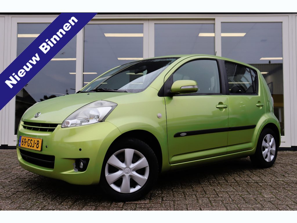 Daihatsu Sirion 2 1.3-16V Prestige, Automaat, Airco, Cruise, PDC V+A, Elek. Ramen V+A, NAP, Prijs Is Rijklaar Inclusief 6 Maanden Garantie