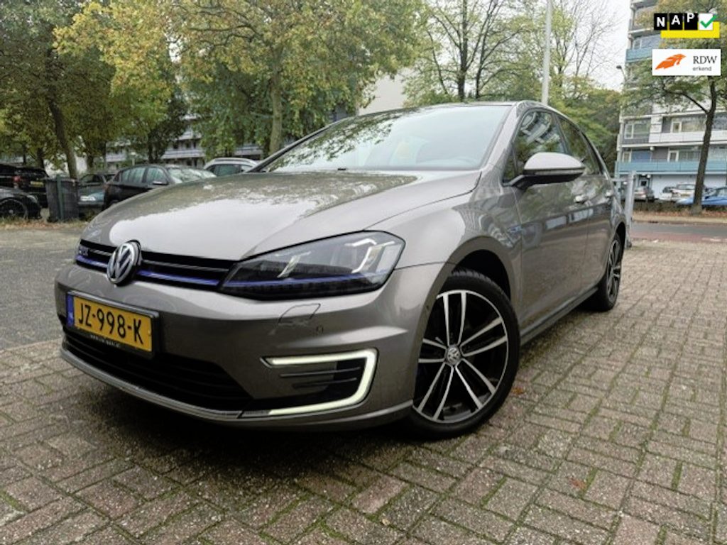 Volkswagen Golf 1.4 TSI GTE Connected Navi/Camera/Pano/Ad Cruise