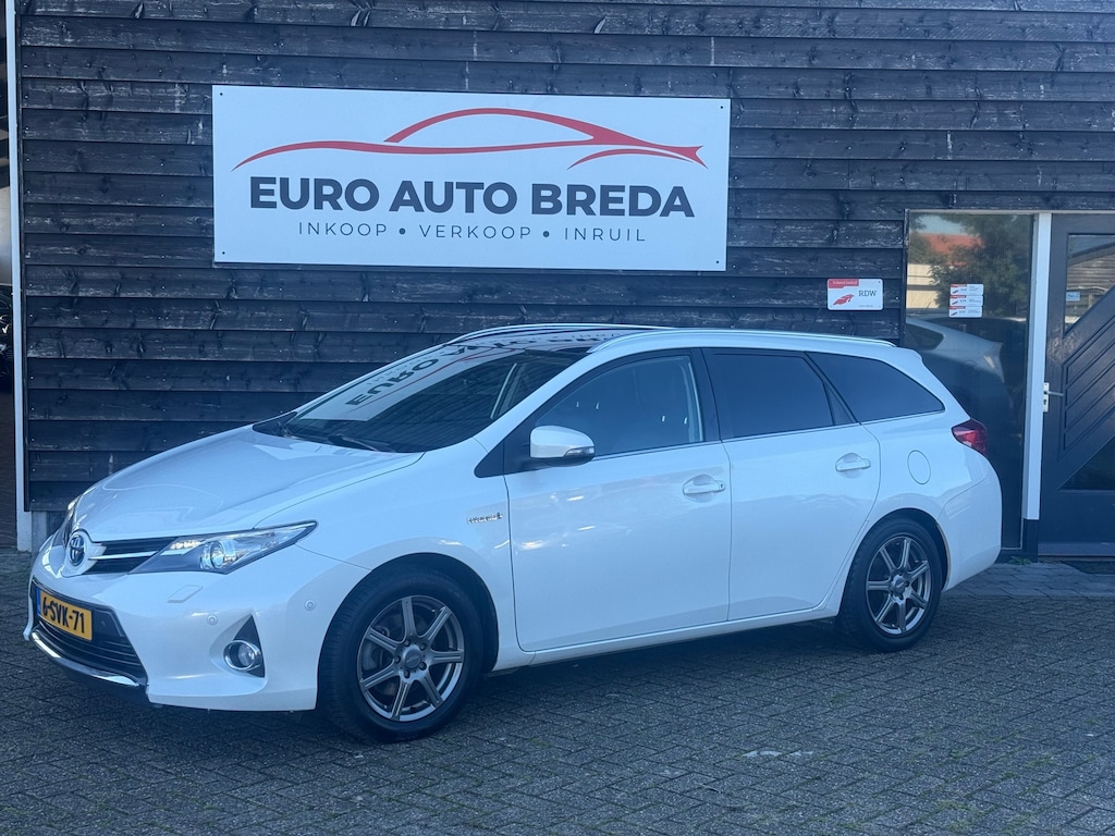 Toyota Auris Touring Sports 1.8 Hybrid Lease+