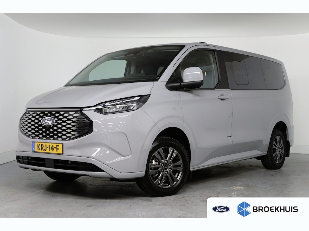 Ford Tourneo Custom 340 Titanium 65 kWh 8-Persoons | Camera | Stoel-/Stuurverwarming | Climate | Cruise | Keyless entry en start | Navigatie