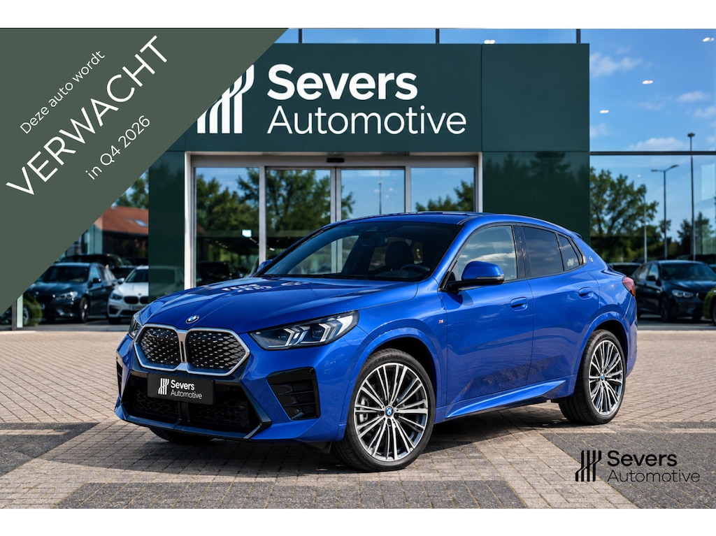 BMW IX2 eDrive20 67 kWh M Sport Edition |  Driving Assistant Professional | Trekhaak | Harman Kardon | Head-Up Display |  Parking Assistant Professional | Innovation Pack |