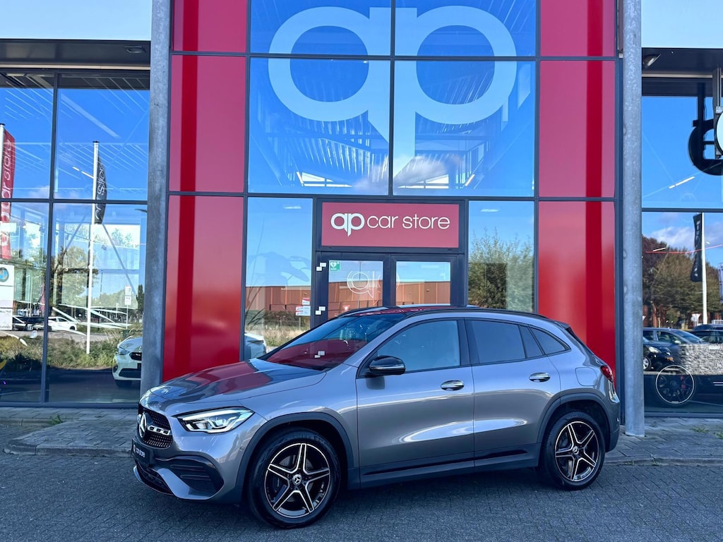 Mercedes-Benz GLA 250 e AMG Line | Panorama | Camera | Parksens | Sfeerverlichting | Carplay | Keyless | BTW Auto
