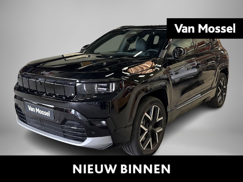 Jeep Compass First Edition 74 kWh | VOORRAAD VOORDEEL TOT € 4.000,- + GRATIS SCHUIFDAK! T.W.V. € 1.100,- | Camera 360 | Parkeersensoren voor en achter | Premium pack | Convience pack | Warmtepomp | 2 + 6 Speciale Garantie |
