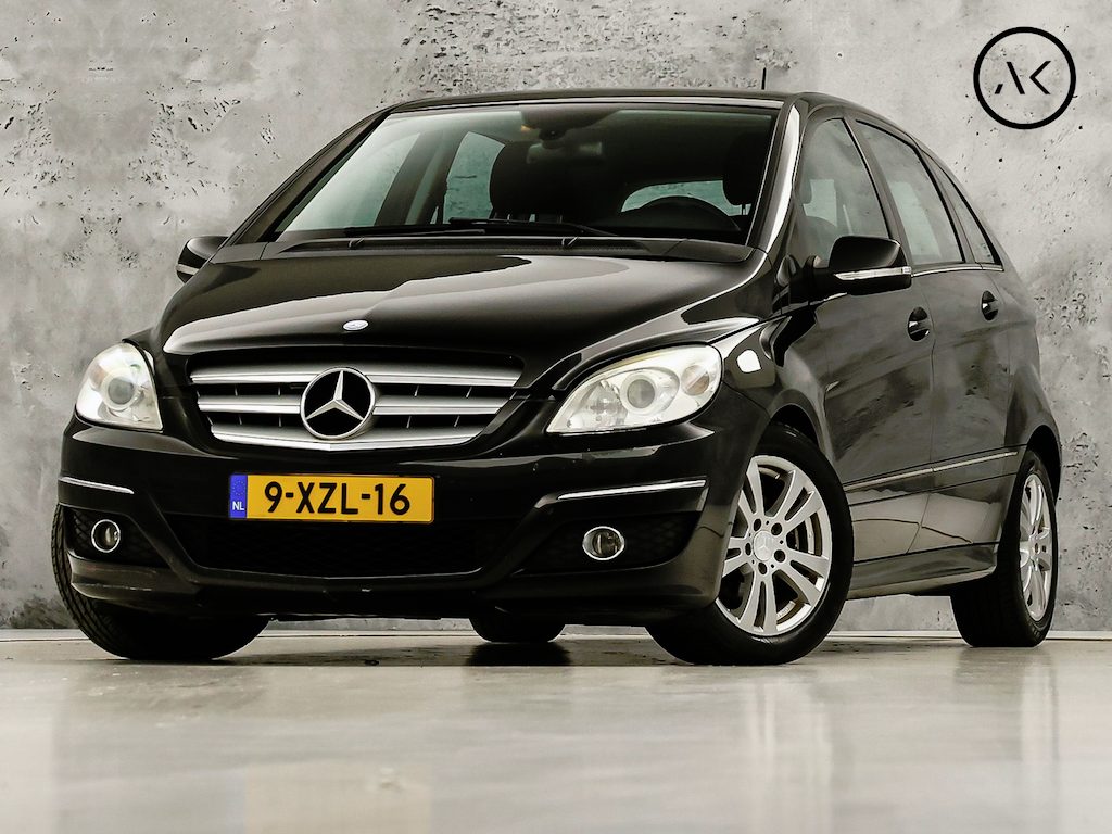 Mercedes-Benz B-klasse 170 Sport Automaat (AIRCO, STOELVERWARMING, CRUISE, TREKHAAK, LM VELGEN, SPORTSTOELEN, NIEUWE APK, NIEUWSTAAT)