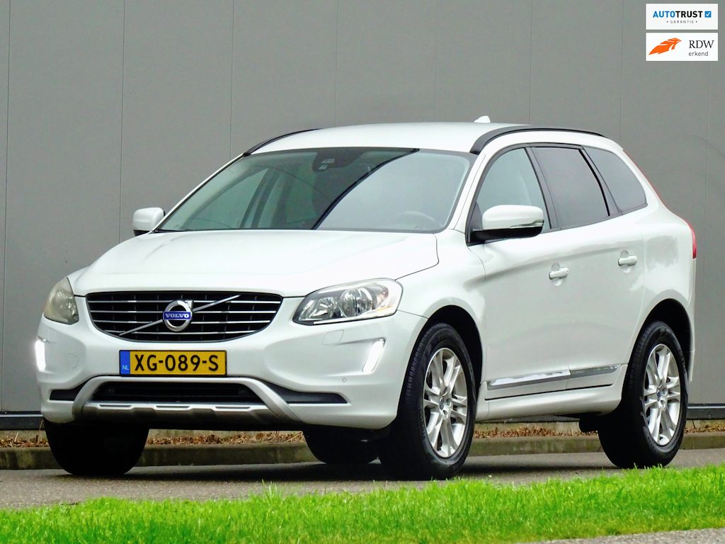 Volvo XC60 2.0 T5 FWD R-Design | D-Riem v | Trekhaak |