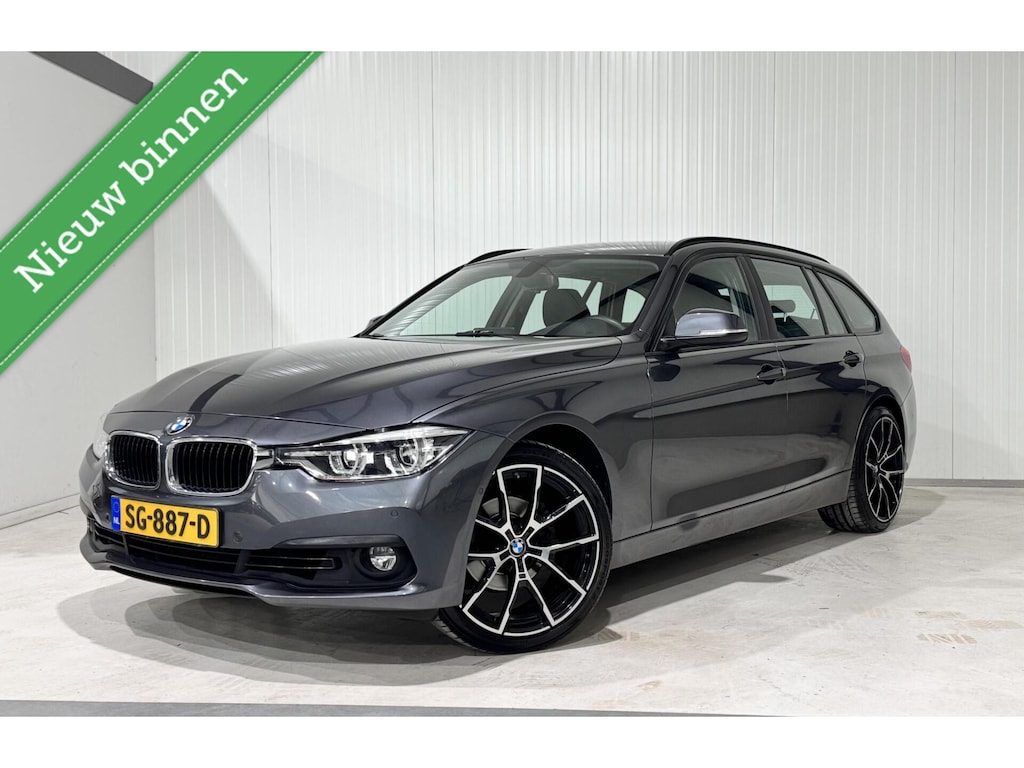 BMW 3-Serie Touring 318i High Executive|CARPLAY|CAMERA|NAVI