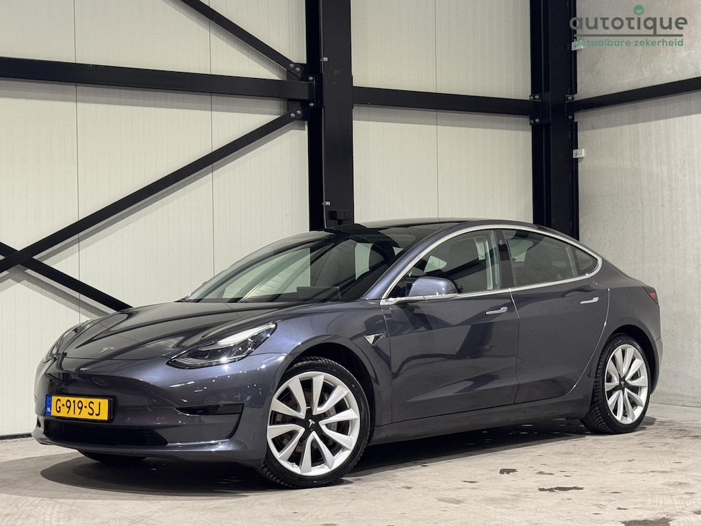 Tesla Model 3 Standard RWD Plus 60 kWh | panorama | leder |