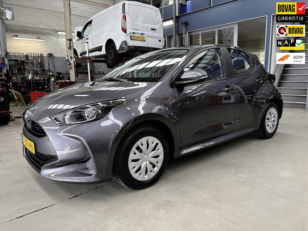 Toyota Yaris 1.5 Hybrid Active | Apple carplay / Android auto | Navigatie | Camera | Cruise control | NAP | Rijklaar prijs!