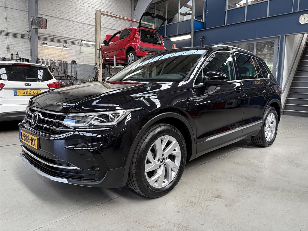 Volkswagen Tiguan 1.5 TSI Elegance| Apple carplay/ Android auto | Virtual cockpit | Navi | Climate control | NAP | Rijklaar prijs!