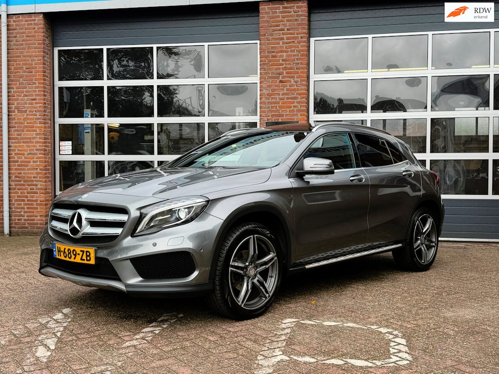 Mercedes-Benz GLA 200 AMG Line, carplay, camera, cruise, leder, stoelverw, trekhaak, 19 inch
