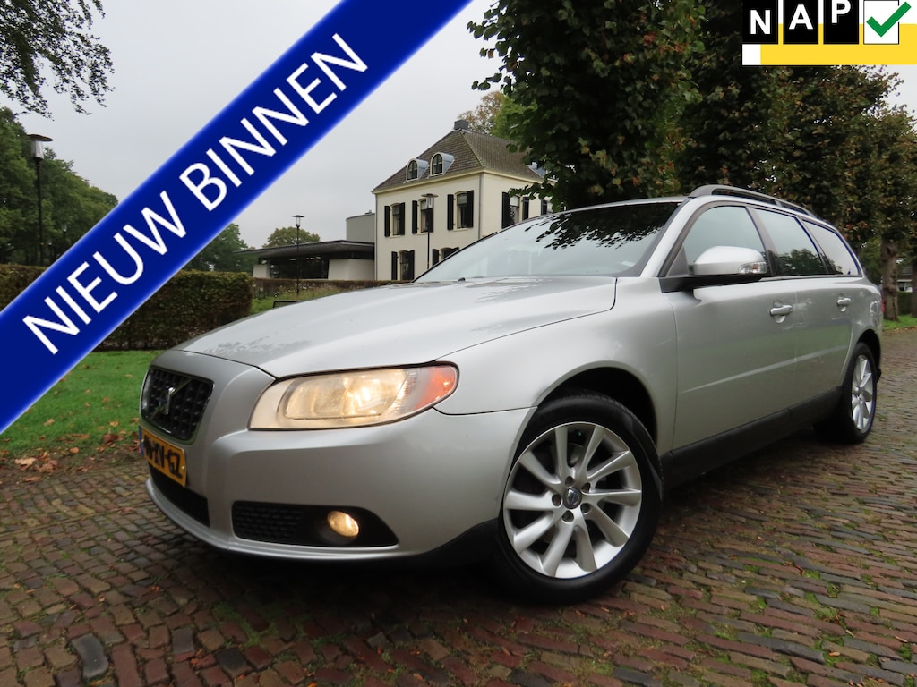Volvo V70 2.4D Kinetic Leer/Stof Navigatie Bleutooth Ecc Cruisecontrol Pdc Lm Velgen Trekhaak