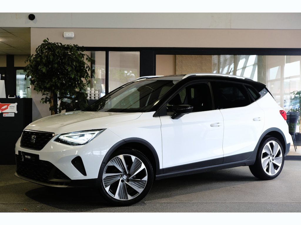 SEAT Arona 1.0 TSI FR 110PK DSG Facelift Led Navi Cam Virtual Keyless ACC