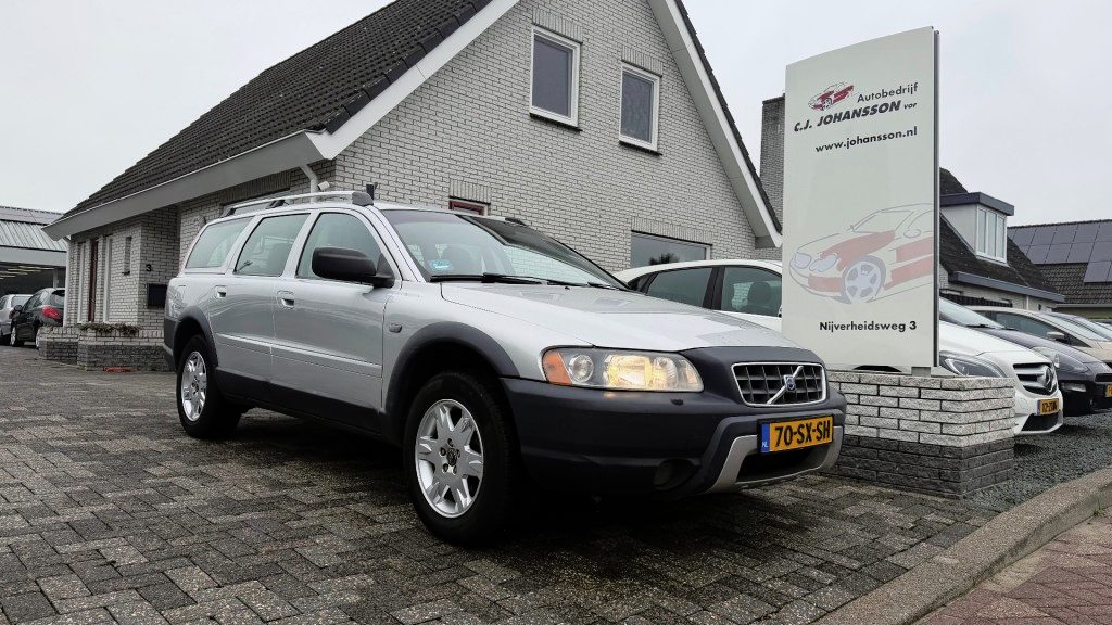 Volvo XC70 2.5 T Momentum