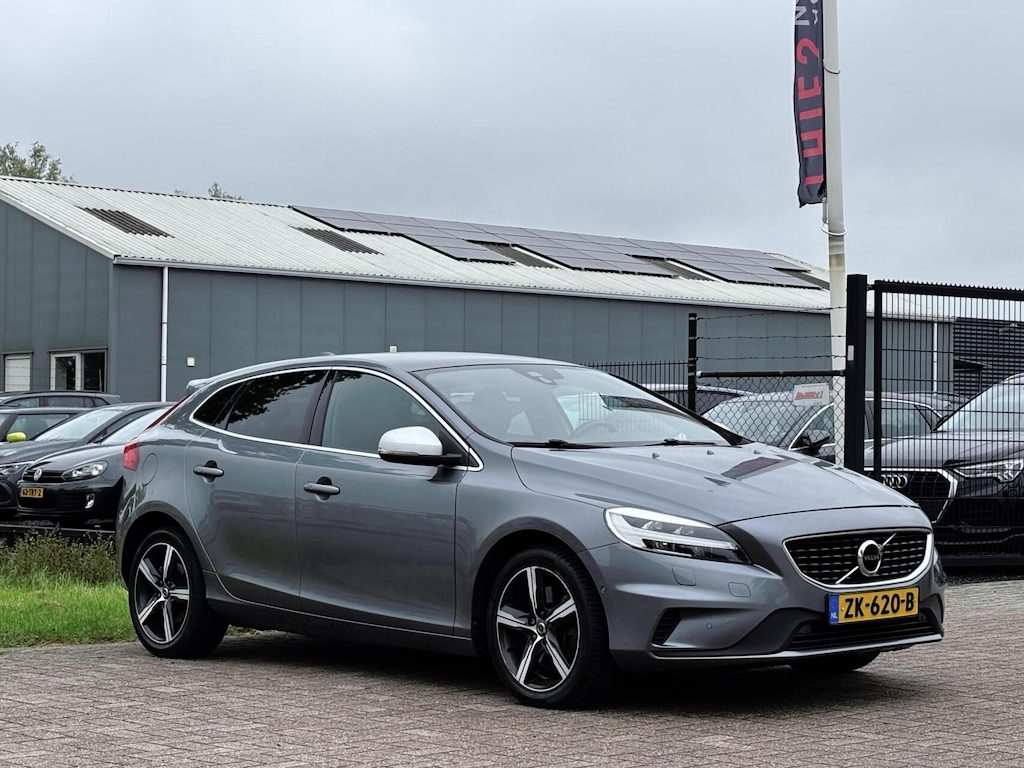 Volvo V40 1.5 T3 Polar+ Sport R-Design trekhaak leder camera