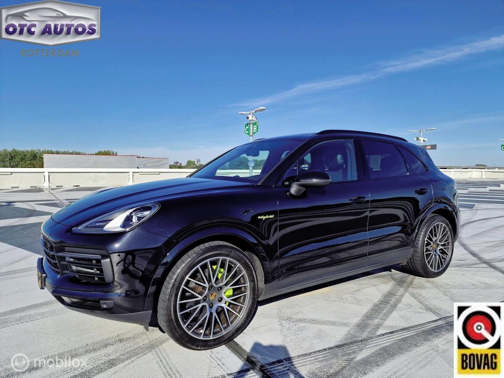 Porsche Cayenne 3.0 E-Hybrid Platinum Edition Dealeronderhouden-trekhaak-bose instalatie-pano-leer-trekhaak-chrono