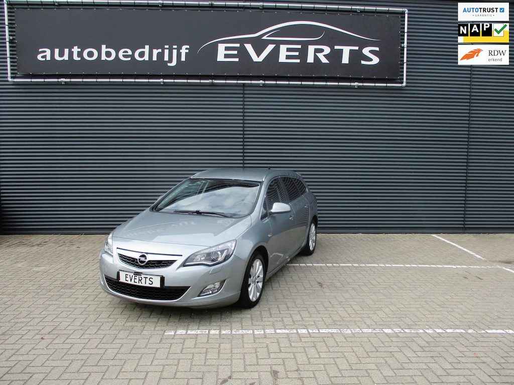 Opel Astra Sports Tourer 1.4 Turbo Cosmo dealer onderhouden in top staat speciale uitvoering scherpe meeneem prijs zeer compleet