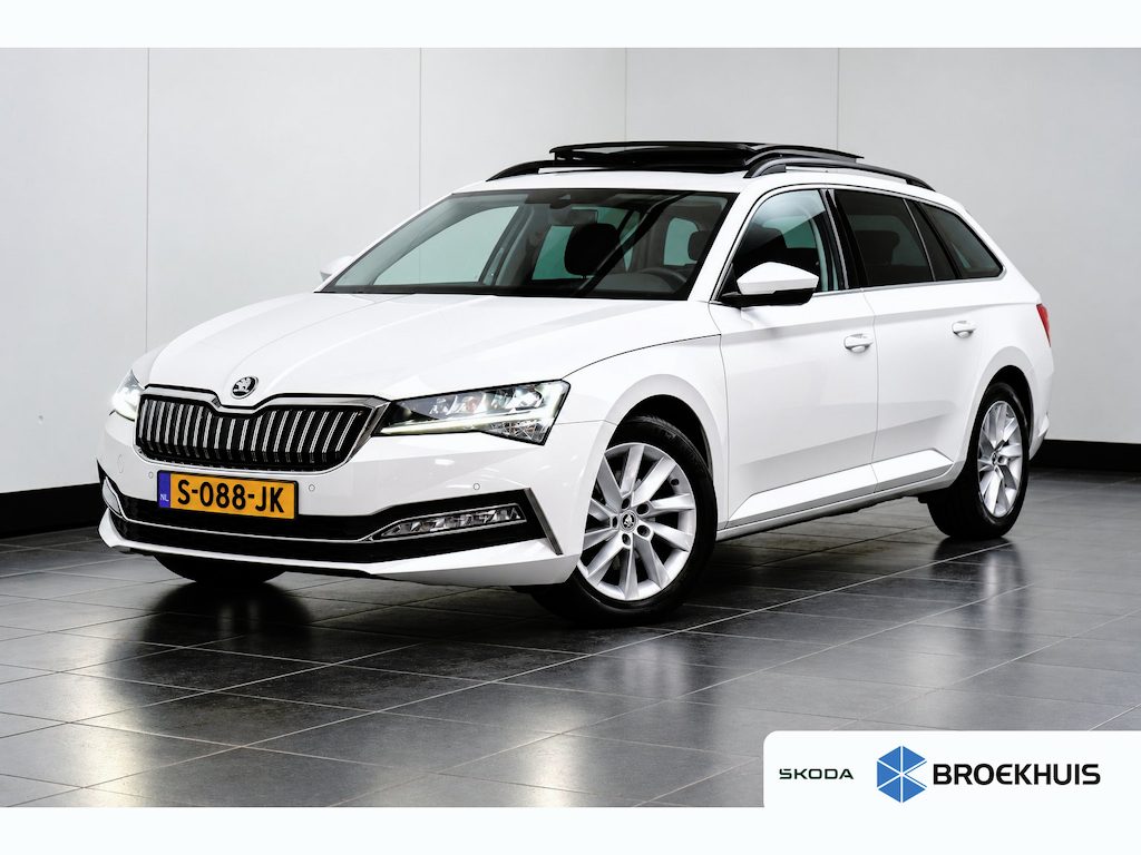 Skoda Superb Combi 1.4 TSI iV 218PK PHEV DSG-6 Business Edition Plus | PANORAMADAK | STUUR+STOELVERW. | CAMERA | CARPLAY | NAVIGATIE | 18 INCH | CLIMATE CONTROL |