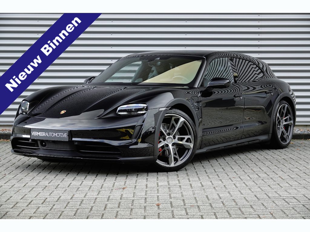 Porsche Taycan Cross Turismo 4S 93 kWh Chrono | Panodak | Dual Display | HUD | Luchtvering | Bose | Inno |