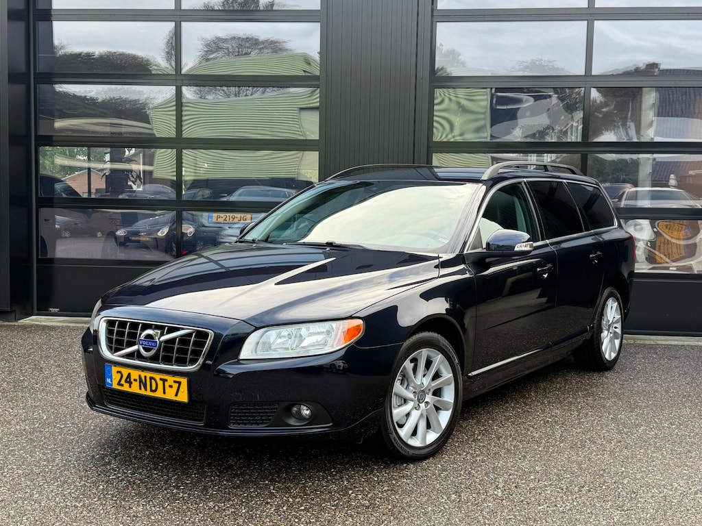 Volvo V70 2.0T Momentum Navi Leder Cruise Trekh.