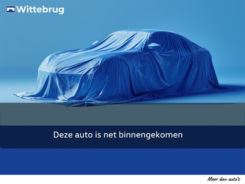 Volkswagen T-Roc 1.5 TSI R-Line 150pk DSG Automaat Panoramadak / Trekhaak afneembaar / Camera / Parkeersensoren / R-Line / Navigatie by App-connect hal