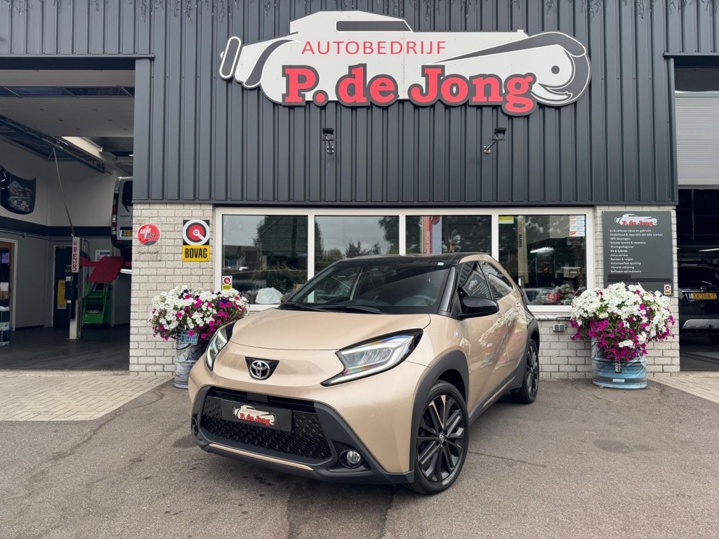 Toyota Aygo X 1.0 VVT-I S-CVT ENVY TwoTone Carplay Camera PDC ACC Stoelverwarming!