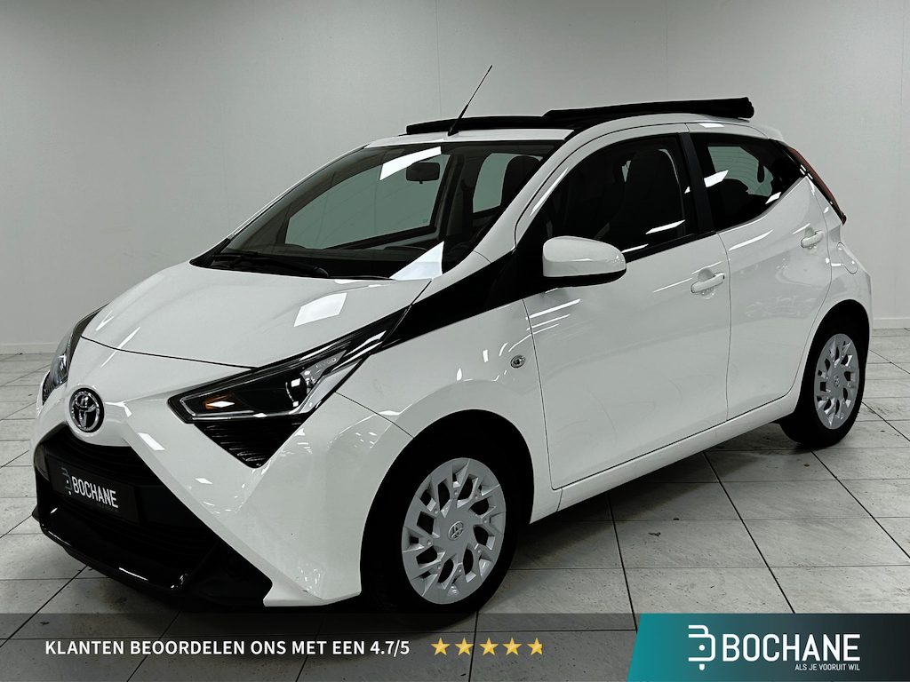 Toyota Aygo 1.0 VVT-i x-play ELEKTRISCH VOUWDAK | ACHTERUITRIJCAMERA | AIRCONDITIONING