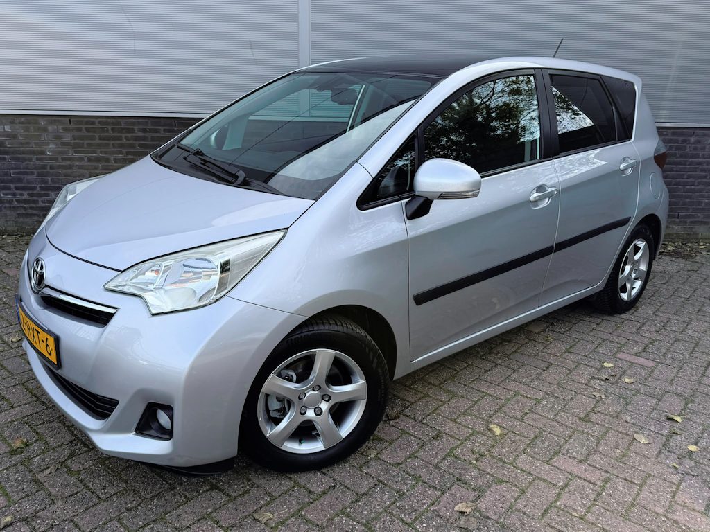 Toyota Verso-S 1.3 VVT-i Dynamic