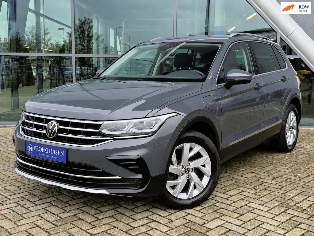 Volkswagen Tiguan 1.4 TSI Plug In eHybrid 245pk Elektr Trekhaak / Camera / Stoelverwarming