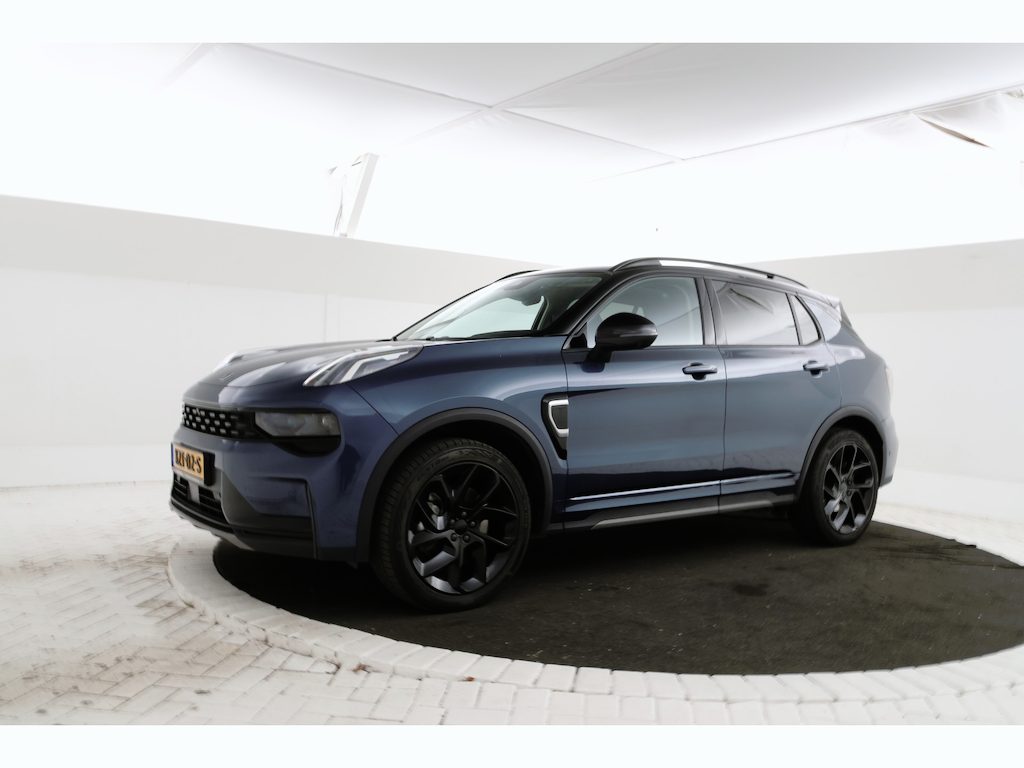 Lynk & Co 01 1.5 zwarte hemel!