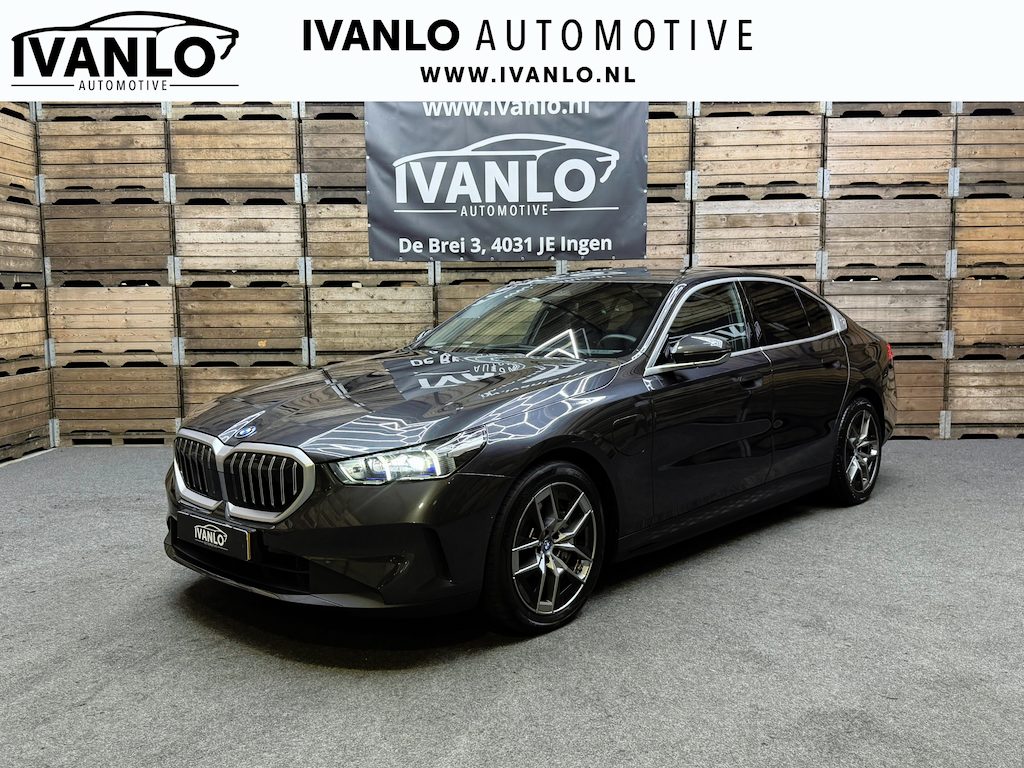 BMW 5-Serie 550e xDrive Leder Clima LED Camera Carplay 19"LM