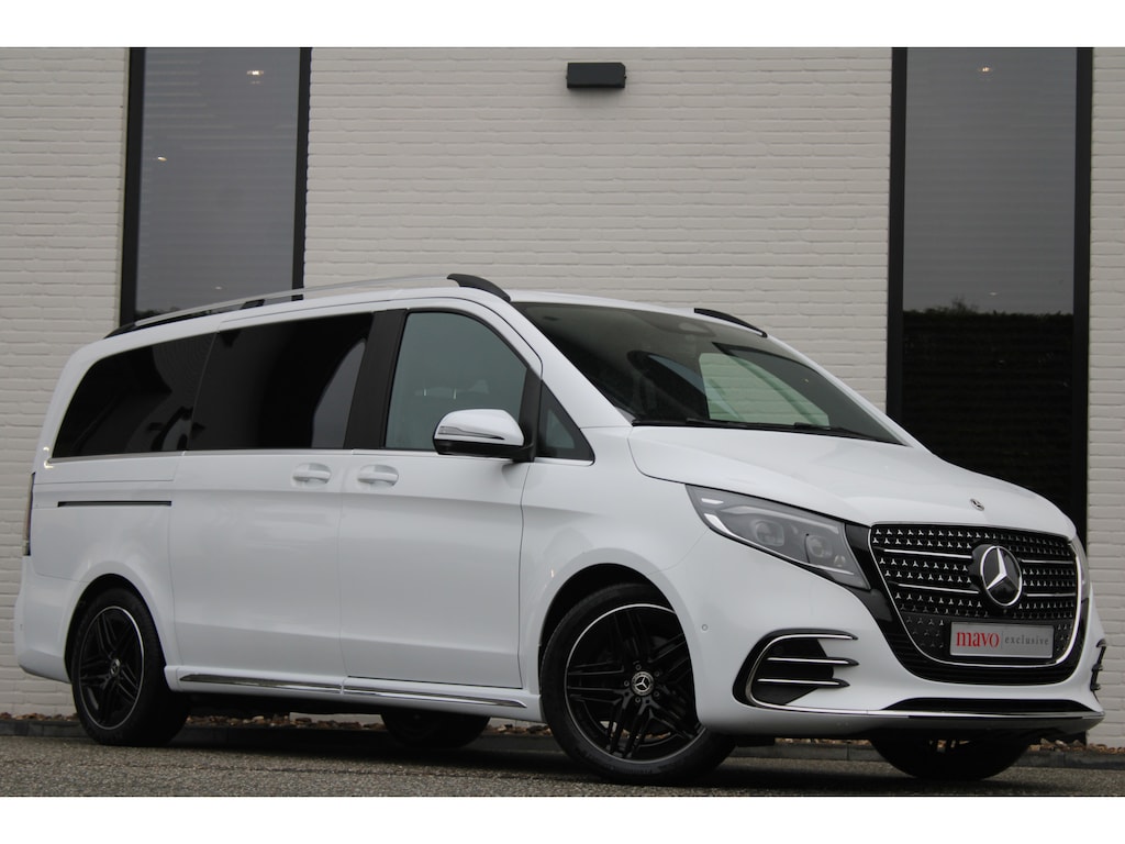 Mercedes-Benz V-klasse 300d / AMG / DC / Luchtvering / Elec Stoelen / 360 Camera / Burmester / Vol Opties / NIEUWSTAAT