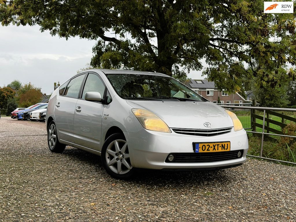 Toyota Prius 1.5 VVT-i Tech Edition | Keyless + Camera + Cruise Nu € 3.975,-!!!