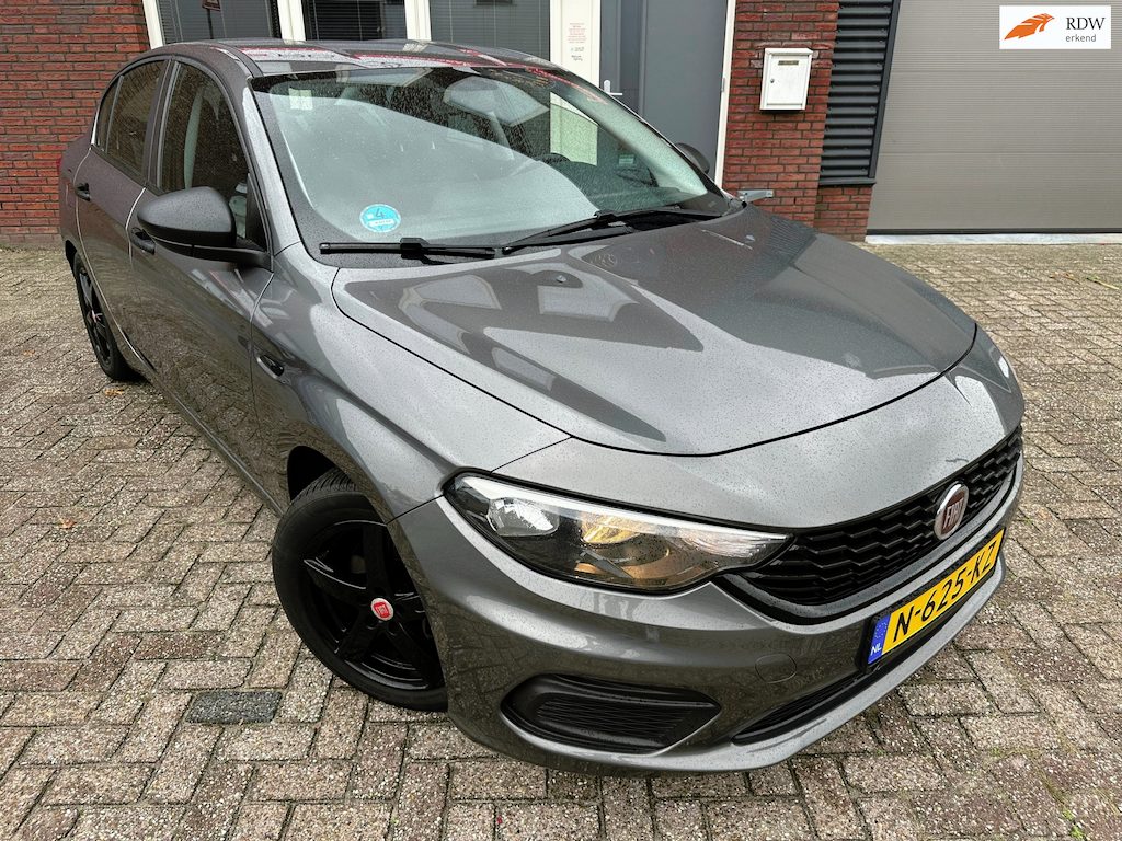 Fiat Tipo 1.4 Street / Navi / Camera / Airco / LM / MF Stuur