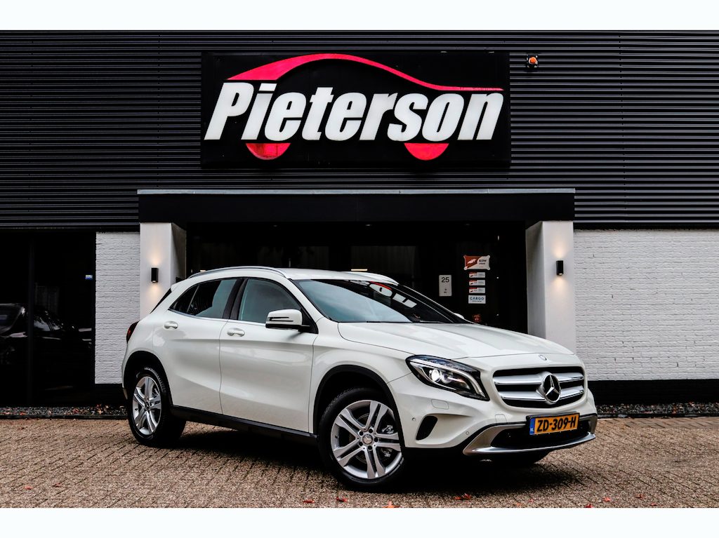 Mercedes-Benz GLA 180 Prestige XENON CAMERA NAVI