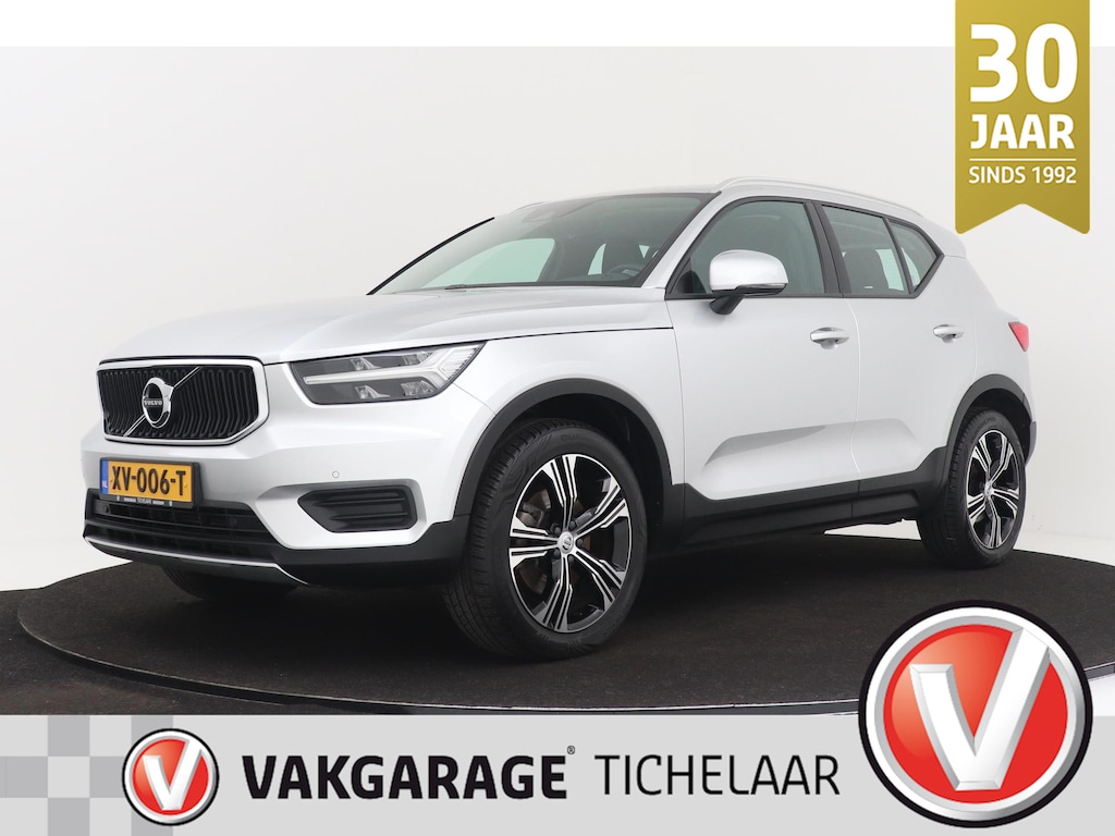 Volvo XC40 2.0 T4 Momentum | Uitklap Trekhaak | Org NL | Digital Cockpit | Camera | Stoelverwarming |